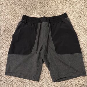 Lululemon City Commute Shorts Men’s Large 10" Sweat French Terry Grey Black